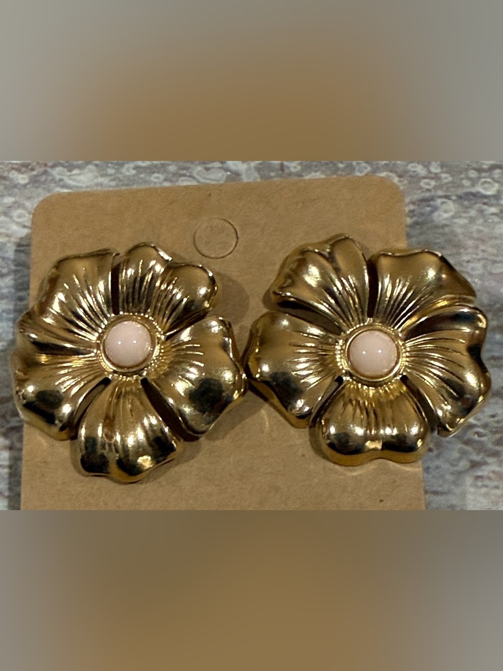 Vintage Avon Polished Blossom Flower Earrings